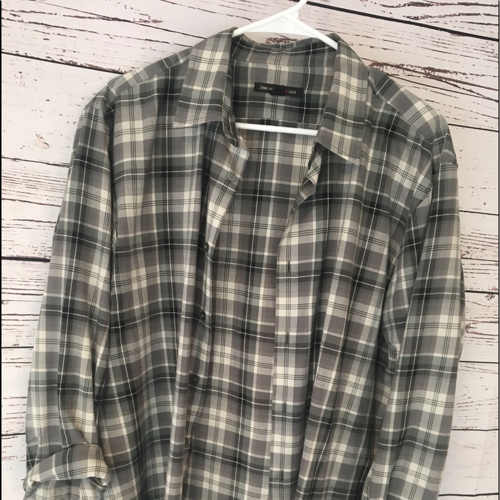 Casual men’s button down